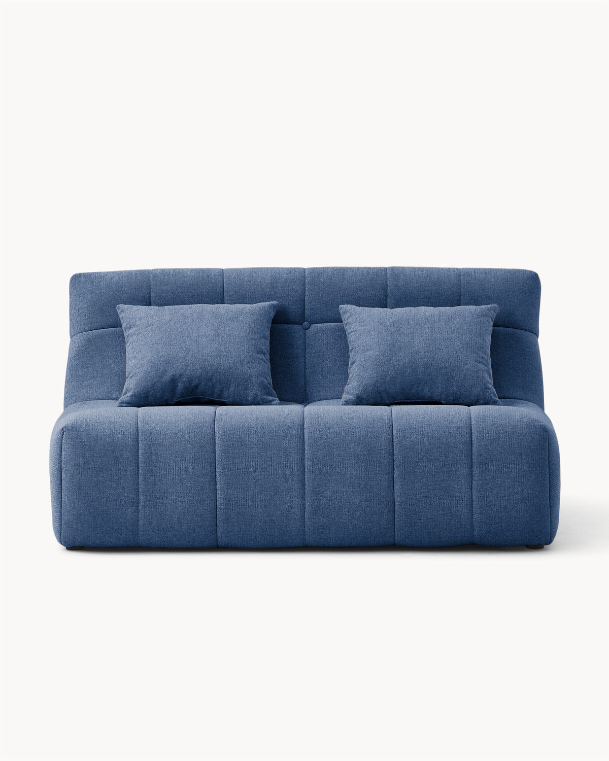 Sofa dwuosobowa SHAPE - sofa dwuosobowa widok z przodu, z dwoma poduszkami na siedzisku i przeszyciami.