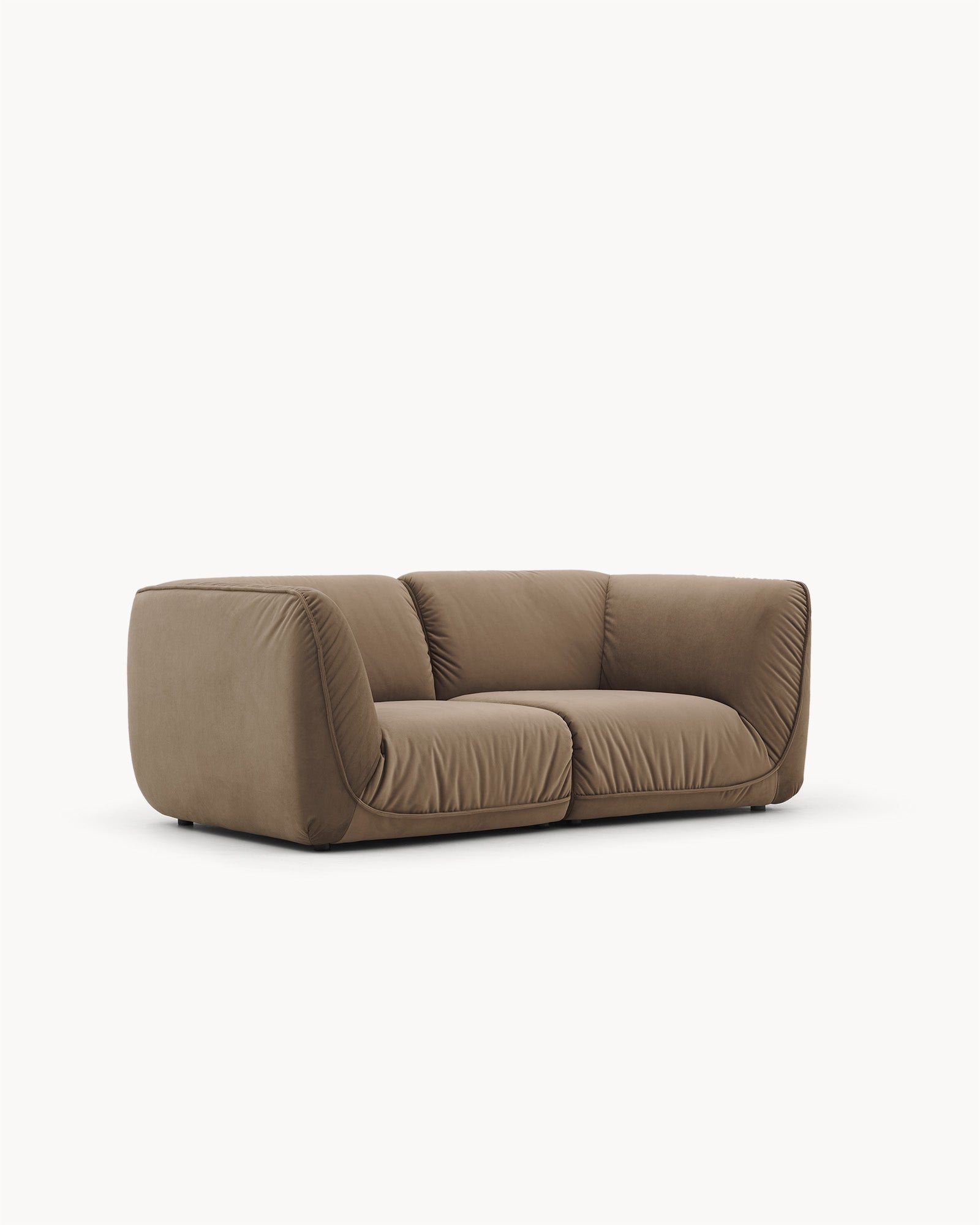 Sofa dwuosobowa CALM - sofa dwuosobowa z zaokrąglonymi kształtami i miękkim wykończeniem. Widok z boku ukazujący siedzisko i oparcie.