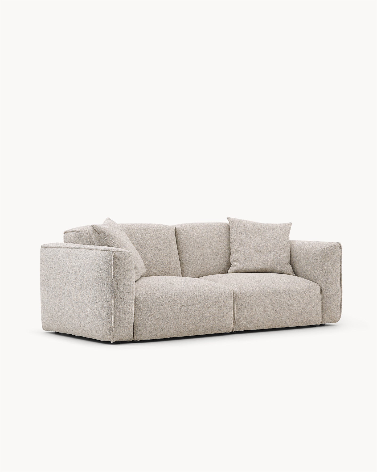 Sofa dwuosobowa PURE - sofa dwuosobowa widok z boku, z poduszkami na oparciu i siedzisku.