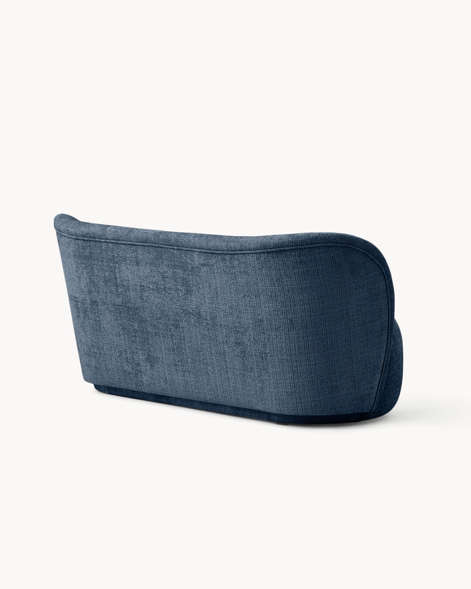 Sofa trzyosobowa NOA, tkanina nordy - widok z boku sofy trzyosobowej z zaokrąglonymi krawędziami.