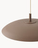 Lampa wisząca HALO - zbliżenie na lampę wiszącą z okrągłym kloszem i przewodem.