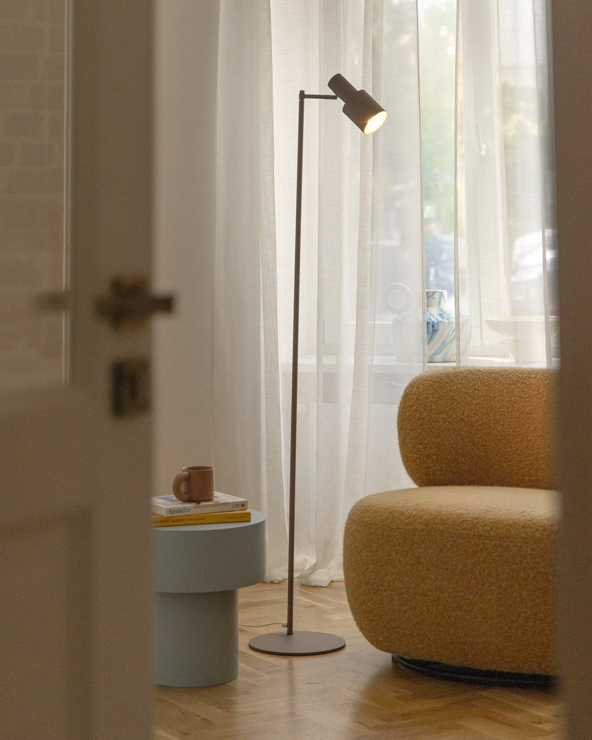 Lampa podłogowa RAY — aranżacja 2